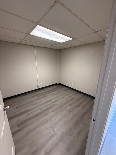 More Photos Of 5450 Avenue A, Beaumont Warehouse For Sale