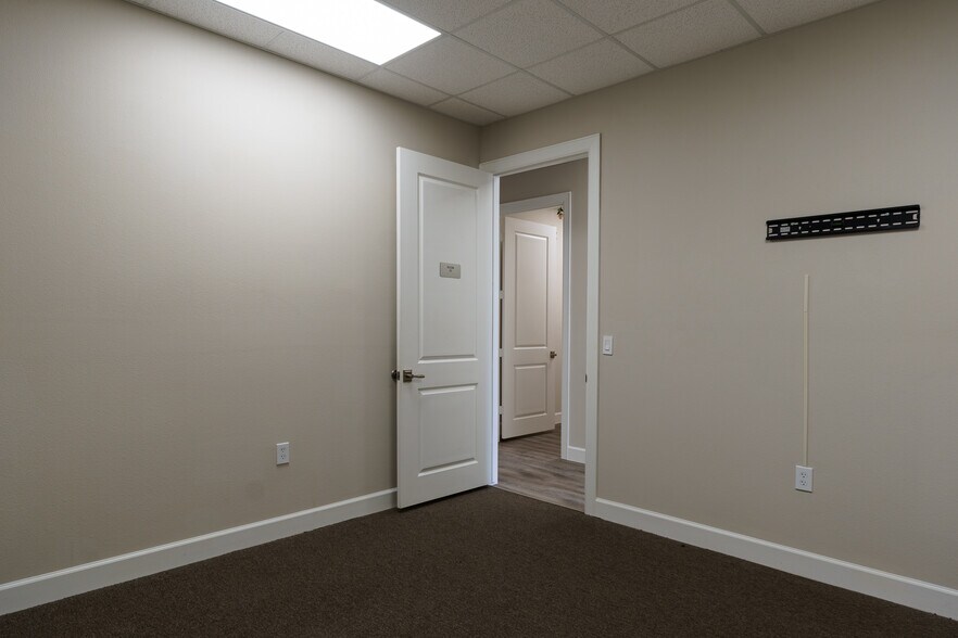 More Photos Of 25145 Star Lane, Katy Medical For Sale