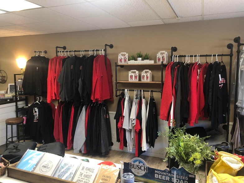 More Photos Of 780 Main St, Baldwin Storefront Retail Residential For Lease