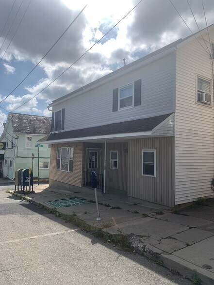 More Photos Of 229 S Robinson Ave, Pen Argyl Storefront Retail Residential For Sale