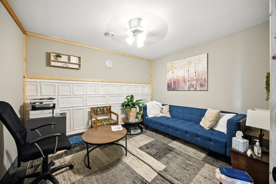 More Photos Of 12814 Lake Blvd, Lindstrom Storefront Retail Office For Lease