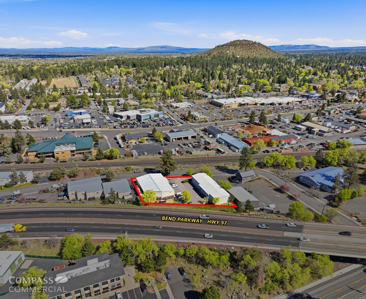 More Photos Of 2185 NE 2nd St, Bend Warehouse For Sale