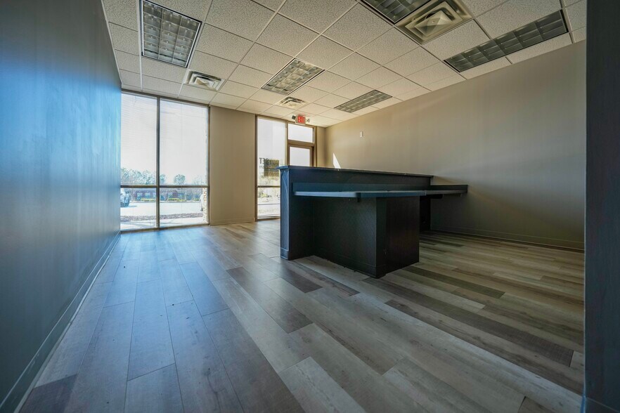 More Photos Of 4275 Johns Creek Pky, Suwanee Unknown For Lease