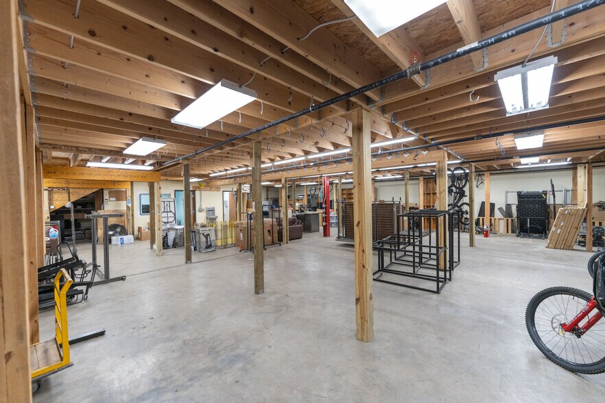 More Photos Of 3845 Northern Pike, Monroeville Freestanding For Lease