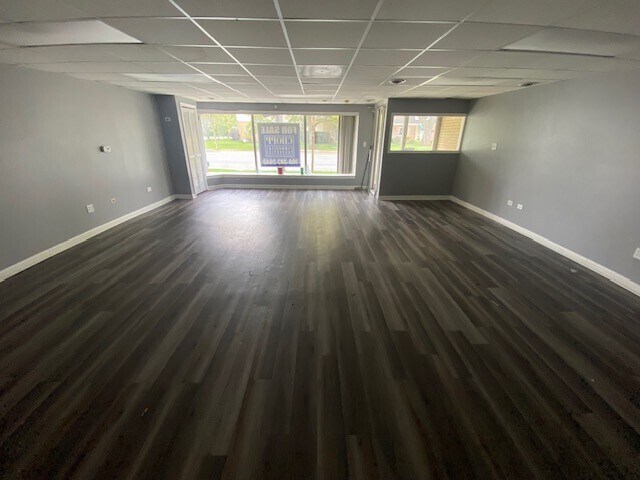 More Photos Of 635-643 S La Grange Rd, La Grange Storefront For Sale