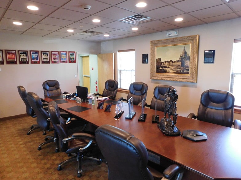 More Photos Of 901 State Rt 23 S, Pompton Plains Office For Lease