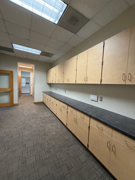 More Photos Of 1122 Austin Hwy, San Antonio Medical For Lease