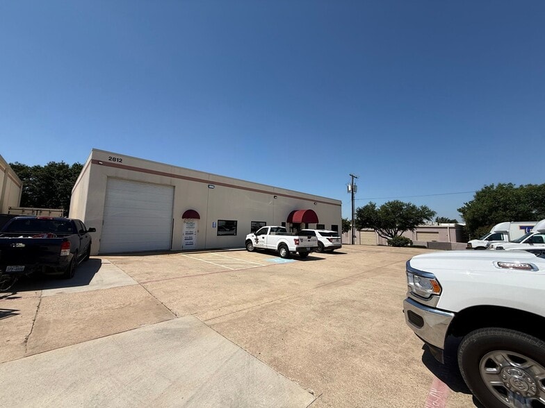 More Photos Of 2812 Market Loop, Southlake Light Manufacturing For Lease