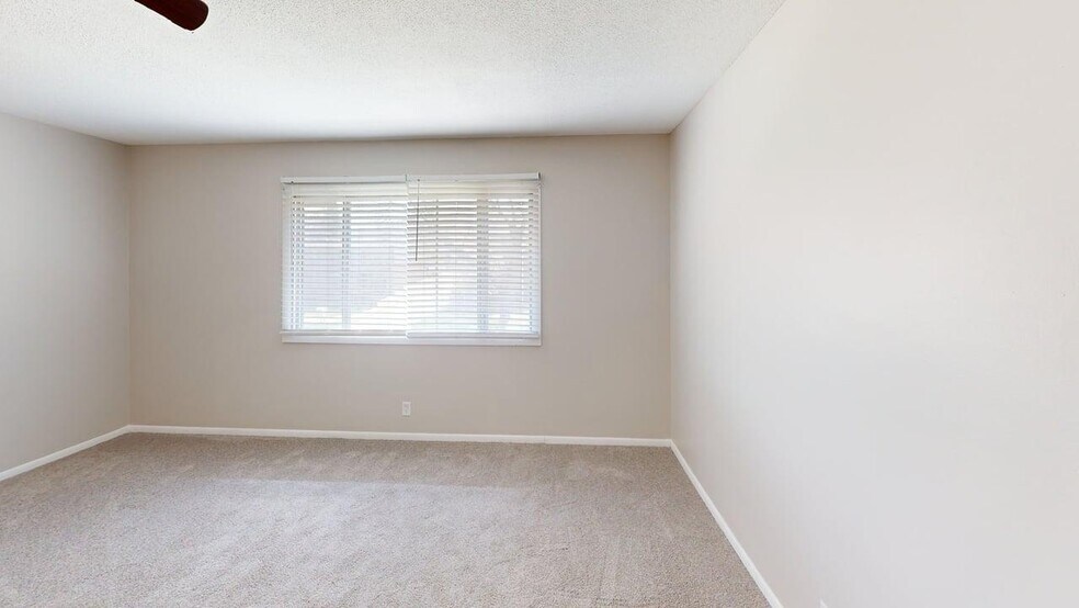 More Photos Of 1942 G St, Lincoln Apartments For Sale
