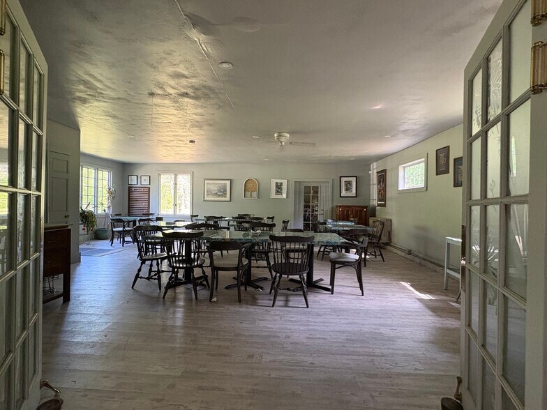 More Photos Of 432 Main Rd, Chesterfield Restaurant For Sale