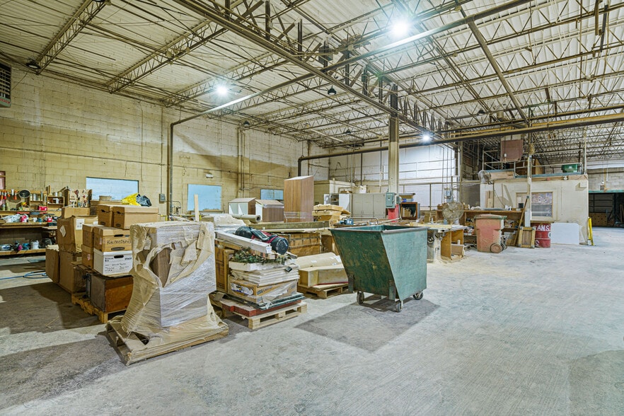 More Photos Of 1641 Crystal Ave, Kansas City Warehouse For Sale