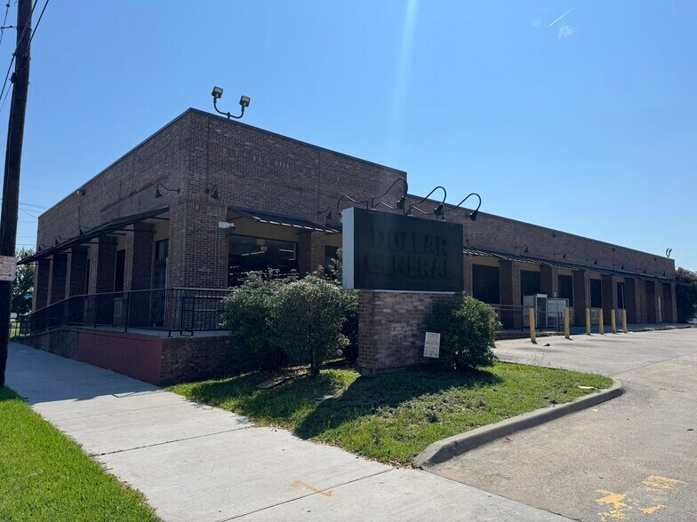 More Photos Of 230 N Broad St, New Orleans Freestanding For Lease