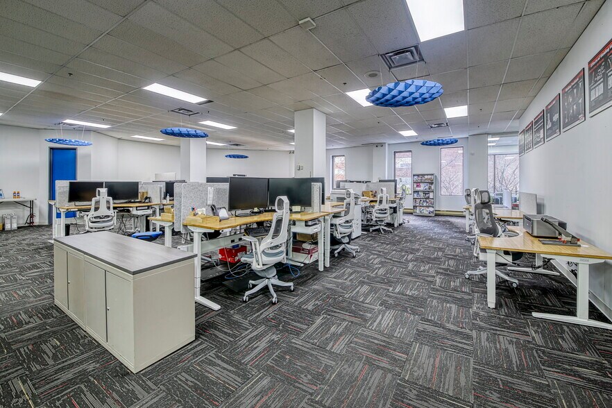 More Photos Of 1111 Rue Saint-Urbain, Montréal Office For Sale