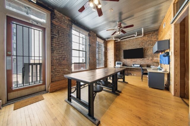 More Photos Of 714 Gay, Knoxville General Retail For Lease