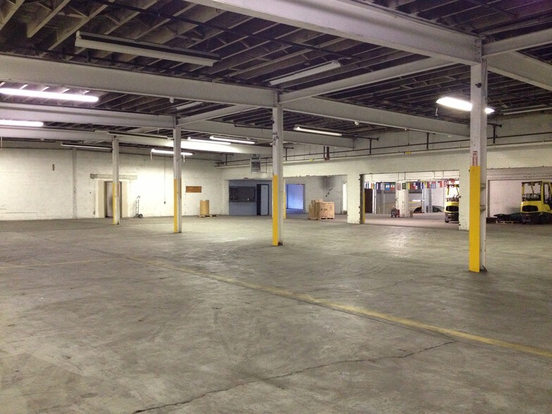 More Photos Of 275 South St, Newark Warehouse For Lease