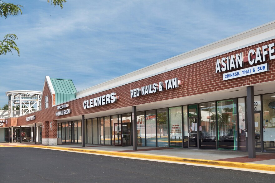 More Photos Of 5010-5098 Brown Station Rd, Upper Marlboro Storefront For Lease