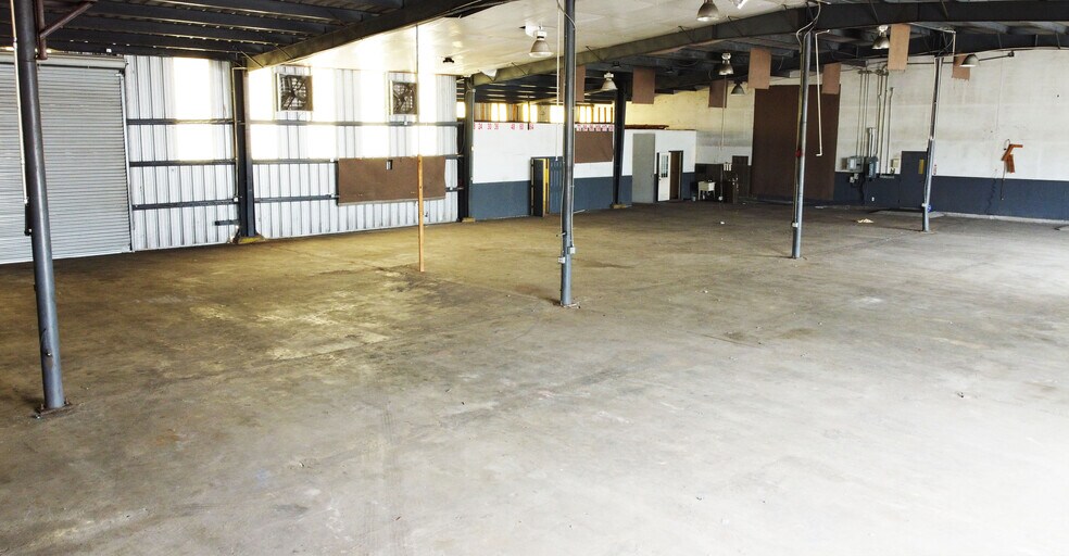 More Photos Of 3000 Main St, Baker Warehouse For Lease