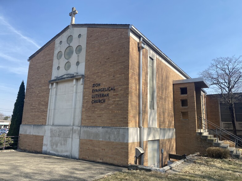 Primary Photo Of 702 Raff Rd SW, Canton Religious Facility For Sale