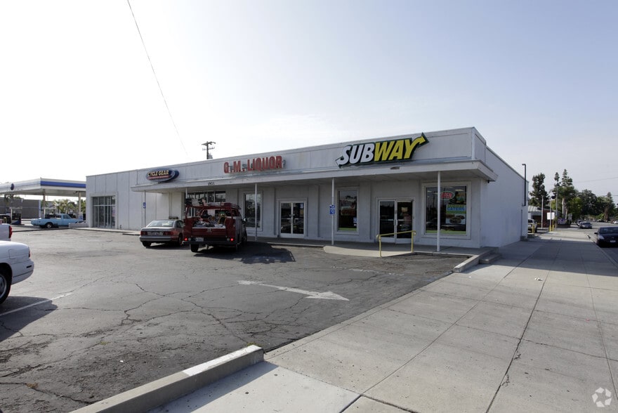 More Photos Of 1921A-1921D 24th St, Bakersfield Unknown For Lease