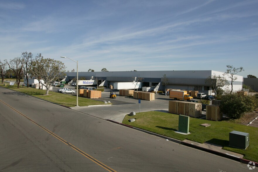 More Photos Of 9455 Cabot Dr, San Diego Distribution For Lease