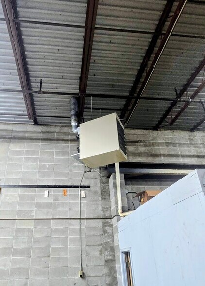 More Photos Of 1431 MS-69 S, Columbus Industrial For Lease