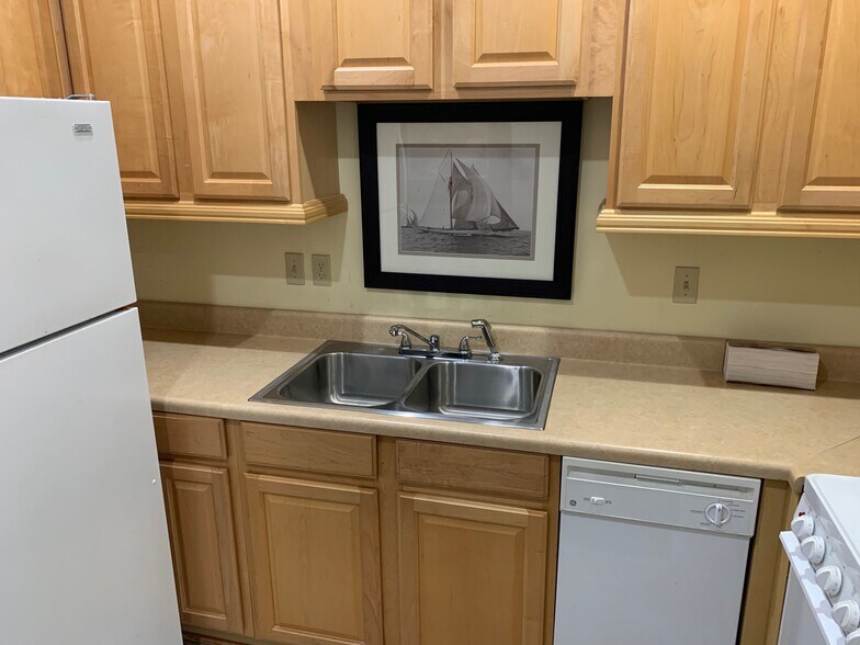More Photos Of 8531-A Spanish Fort Blvd, Spanish Fort Unknown For Lease