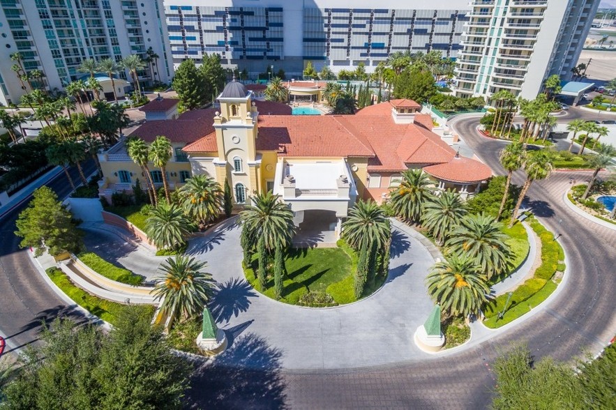 More Photos Of 2827 Paradise Rd, Las Vegas Health Club For Sale