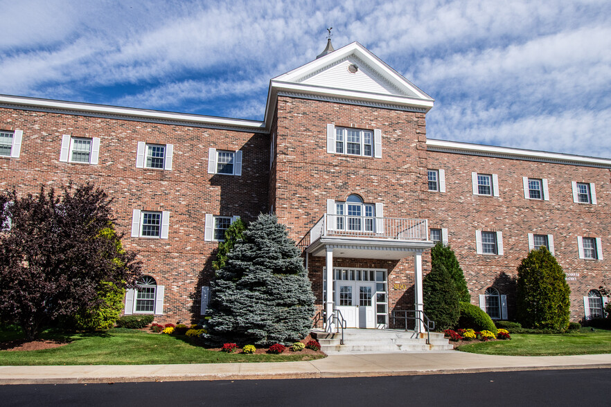 Primary Photo Of 800 Turnpike St, North Andover Coworking Space