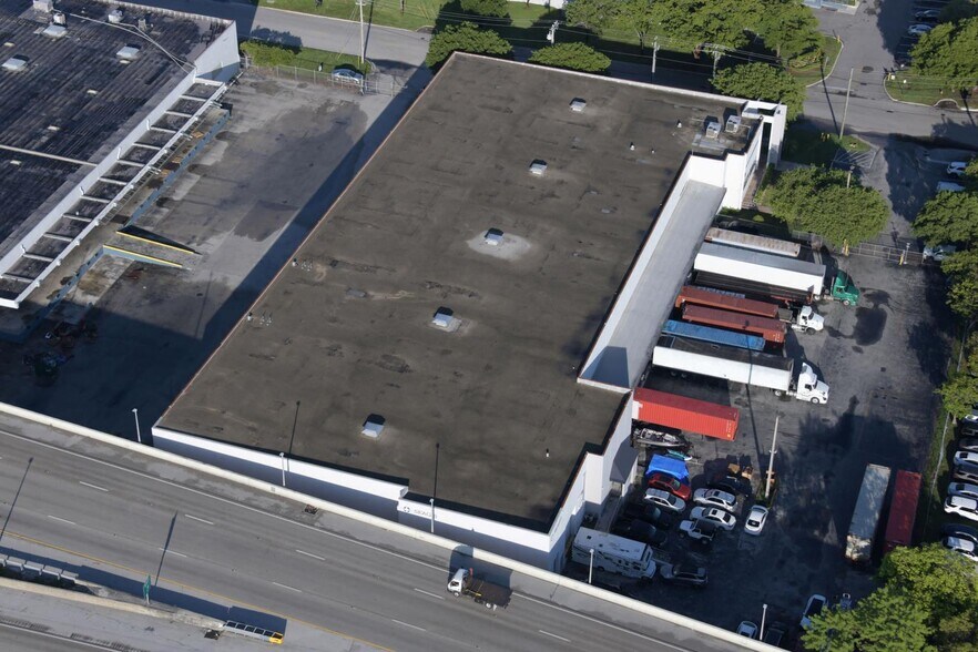 More Photos Of 1325 NW 78th Ave, Doral Warehouse For Lease