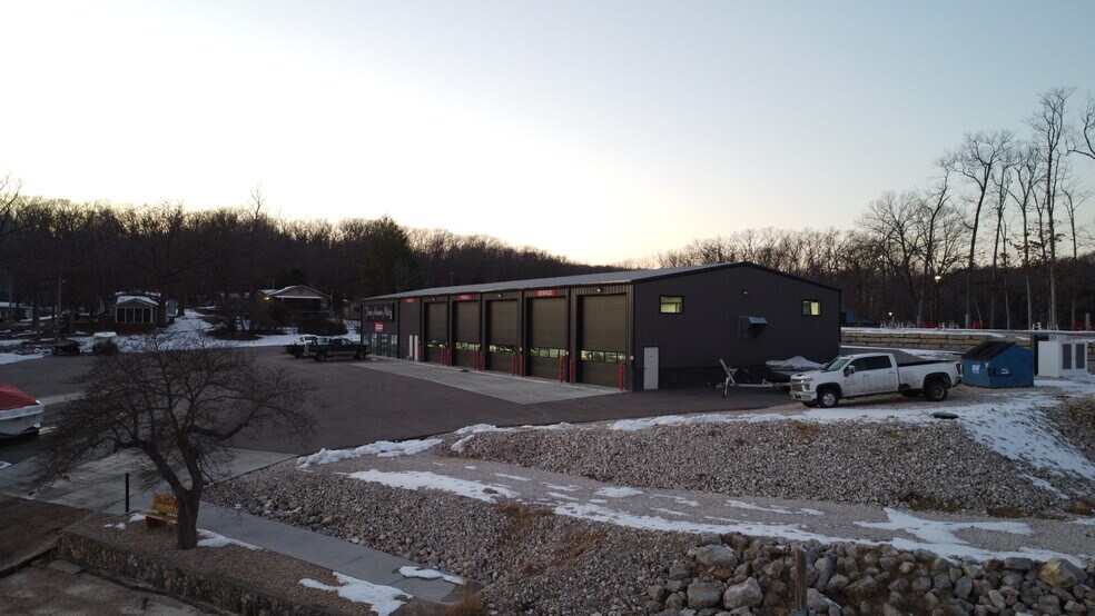 More Photos Of 27 Lighthouse Marina Rd, Sunrise Beach General Retail For Sale