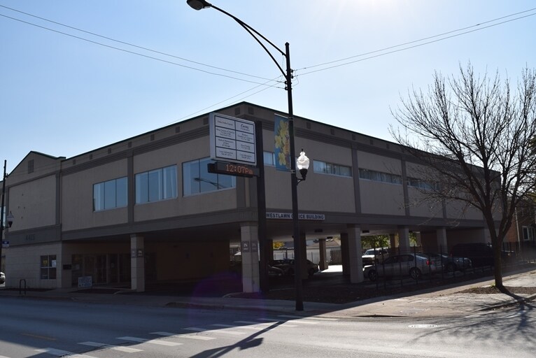 Primary Photo Of 4425 W 63rd St, Chicago Medical For Lease