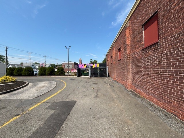 More Photos Of 1389 & 1399 Dixwell Ave, Hamden General Retail For Sale