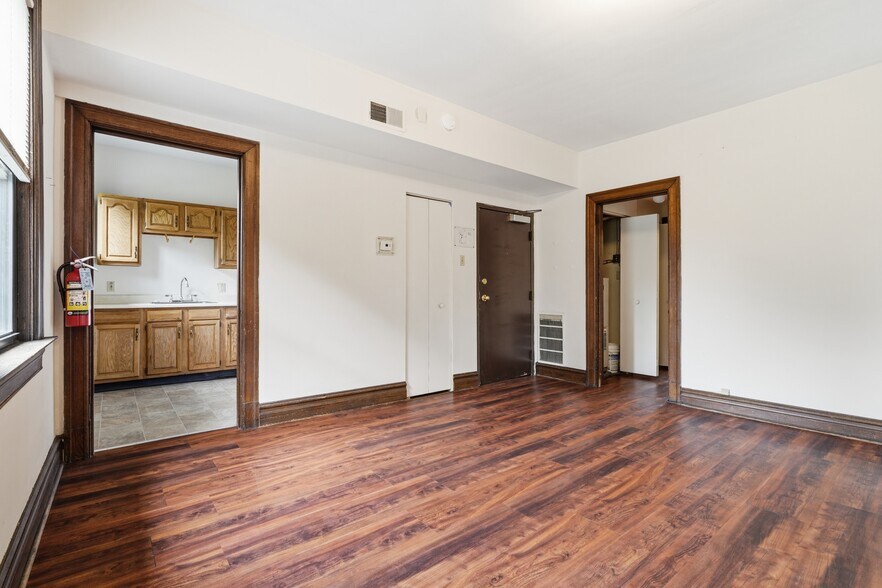 More Photos Of 215 S Braddock Ave, Pittsburgh Apartments For Sale
