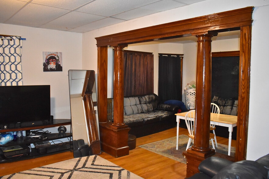 More Photos Of 136 Chapin St, Binghamton Apartments For Sale