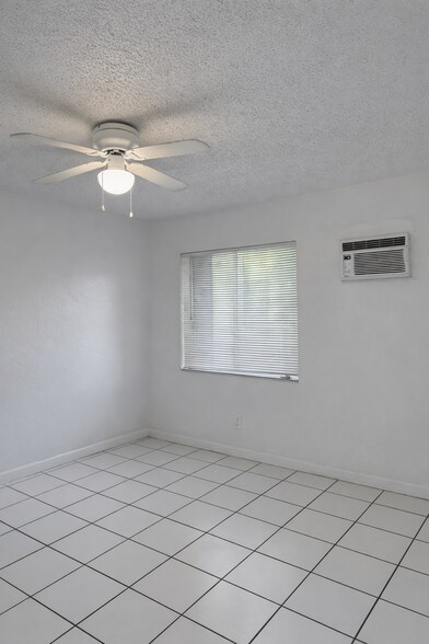 More Photos Of 5475 NE 1st Ave, Miami Multifamily For Sale