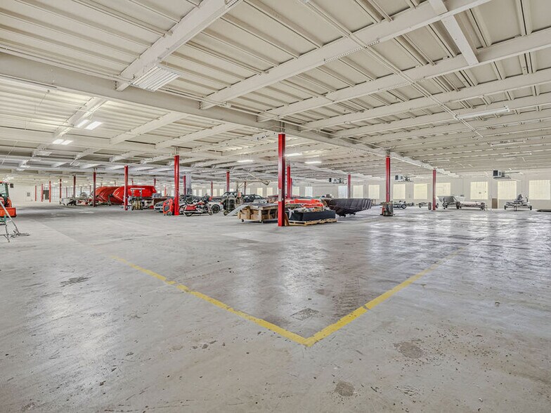 More Photos Of 1002 Douglas Ave, Opp Manufacturing For Lease