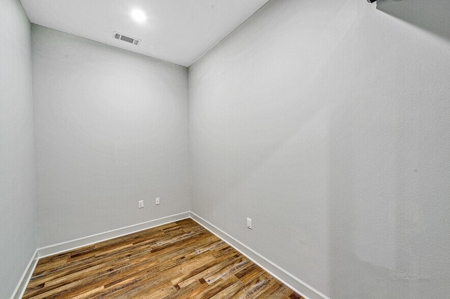 More Photos Of 2031 N Mason Rd, Katy Medical For Lease