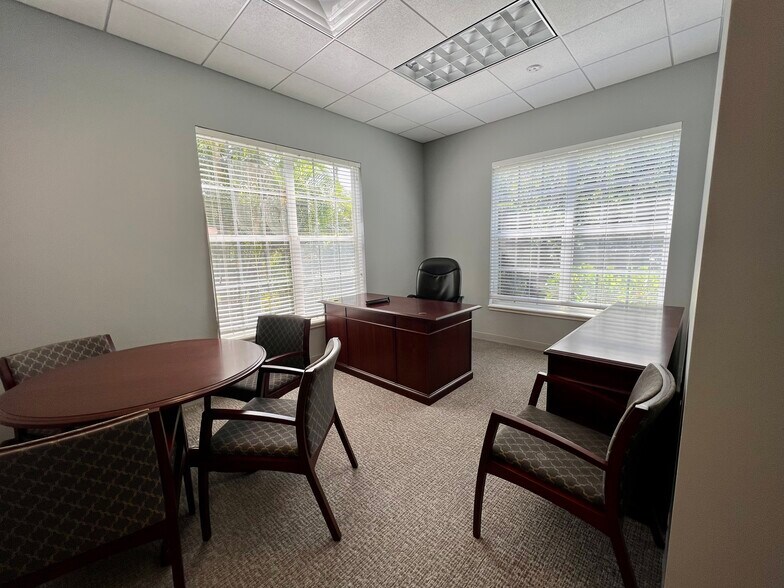 More Photos Of 710 SE Ocean Blvd, Stuart Office For Lease