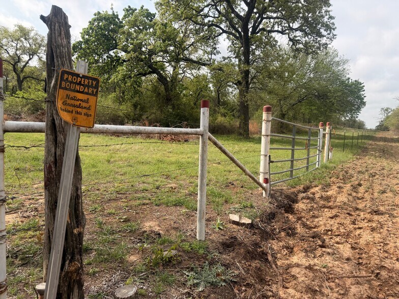 More Photos Of 2548 County Road 2690, Alvord Land For Sale