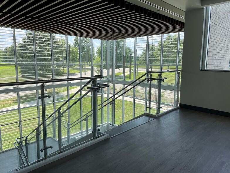 More Photos Of 824 Bull Lea Run, Lexington Medical For Lease