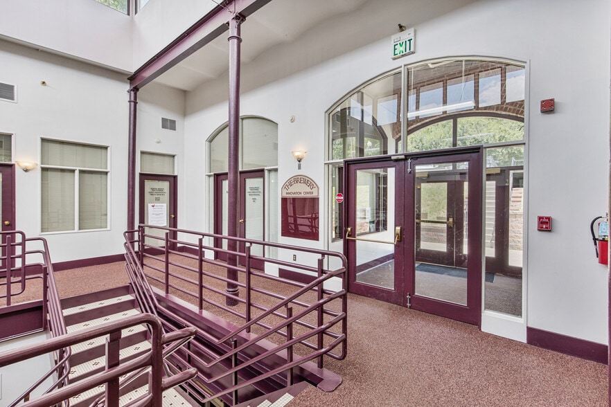More Photos Of 800 Vinial St, Pittsburgh Office For Sale