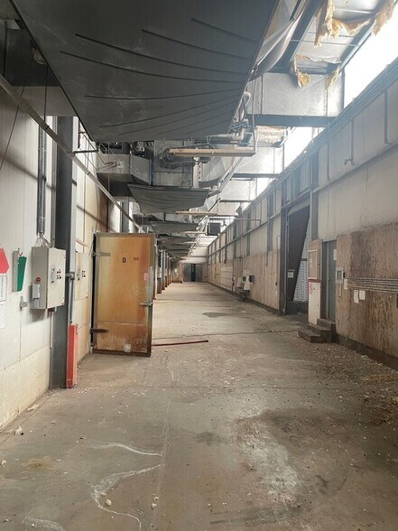 More Photos Of 1000 Washington St E, Vale Warehouse For Sale