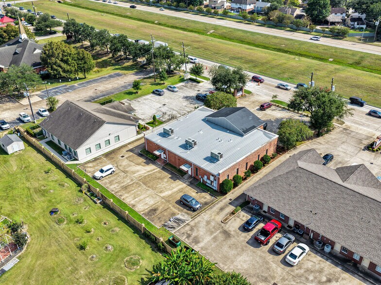 More Photos Of 6429 Fairmont Pky, Pasadena Office For Sale