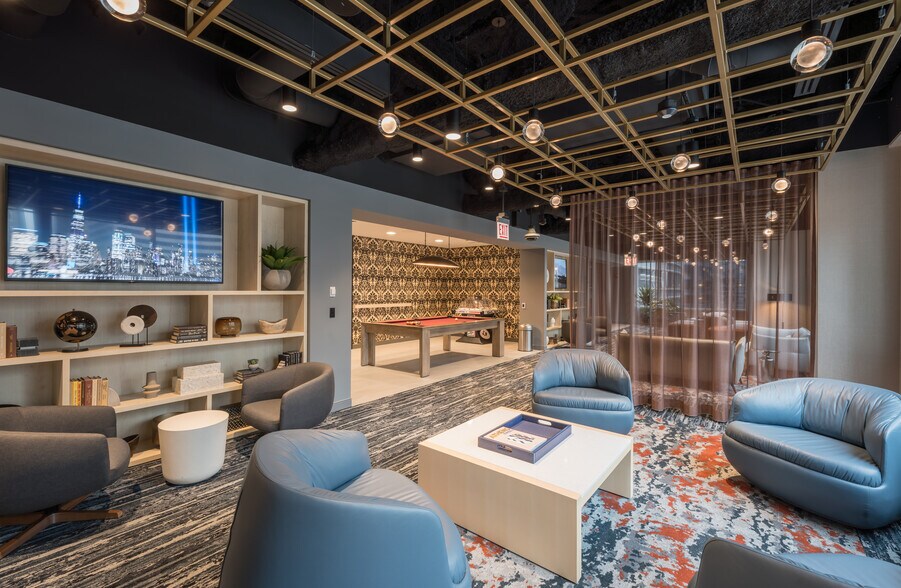 More Photos Of 303 W Madison St, Chicago Office For Lease