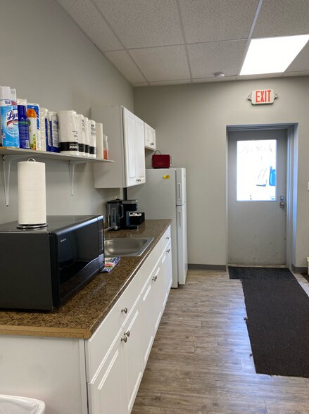 More Photos Of 2120 E Market St, Logansport Storefront Retail Office For Lease