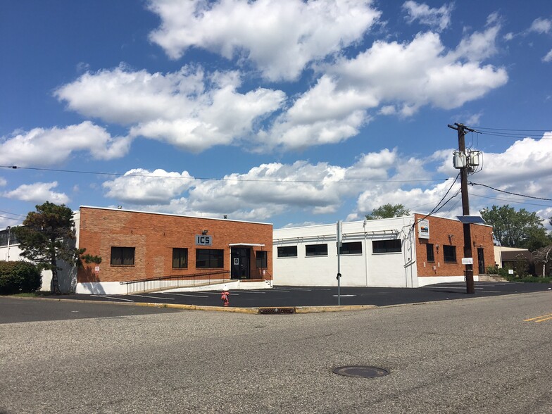 Primary Photo Of 746 Gotham Pkwy, Carlstadt Warehouse For Lease