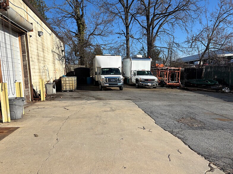 More Photos Of 7600 Penn Belt Pl, District Heights Warehouse For Lease