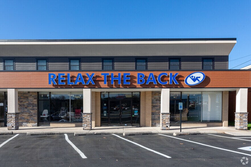 More Photos Of 3906-3908 Concord Pike, Wilmington Storefront For Lease