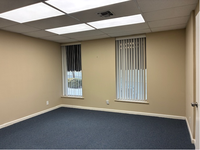More Photos Of 12106-12108 Radium St, San Antonio Light Manufacturing For Lease