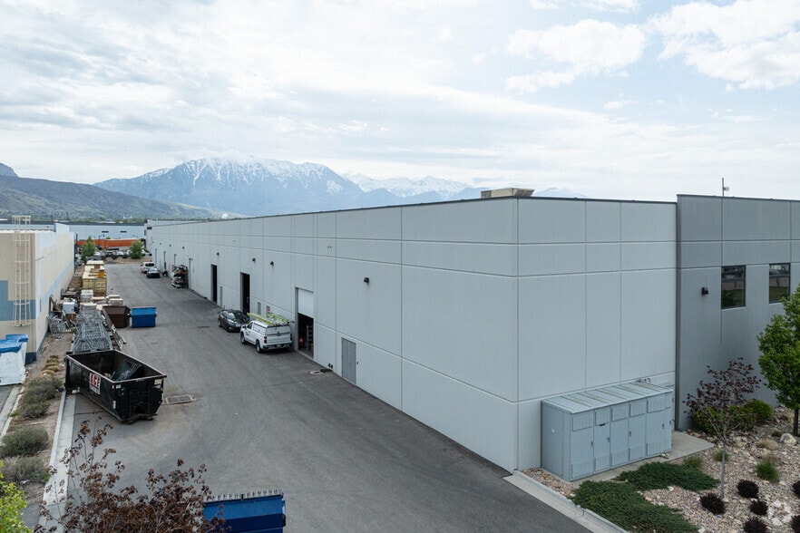More Photos Of 142 N 1800 W, Lindon Warehouse For Lease